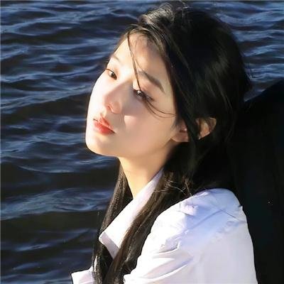 初潮 封面