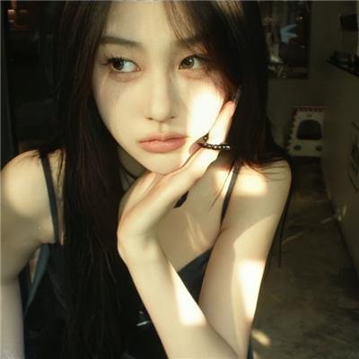亲吻的人们 封面